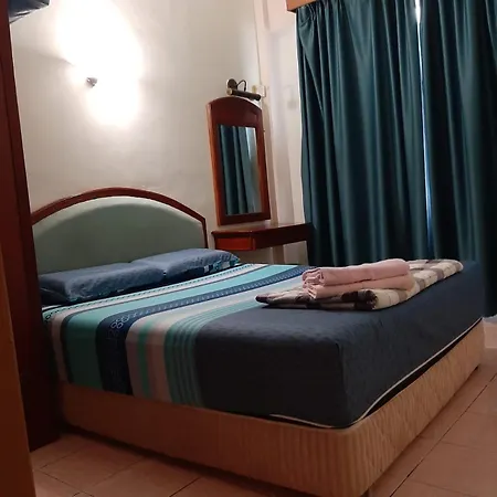 Muslim Homestay Glory Beach Resort Port Dickson Exterior photo